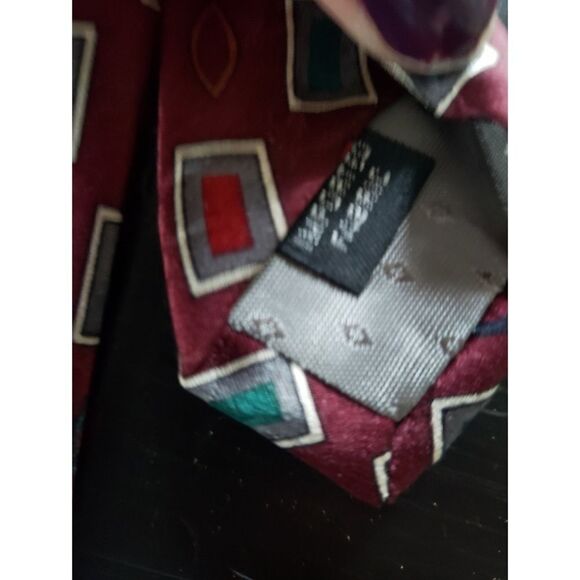 Vintage Givenchy Maroon Geometric Designer Tie - Picture 5 of 5